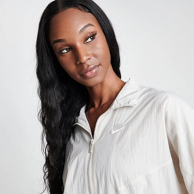 Women's Nike Sportswear Essential Windrunner Woven Jacket Light Orewood Brown/Light Orewood Brown/Sail - DM6185 104 5 Women's Nike Sportswear Essential Windrunner Woven Jacket Light Orewood Brown/Light Orewood Brown/Sail - DM6185 104 - Image 5
