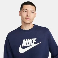 Nike Sportswear Club Fleece Futura Logo Crewneck Sweatshirt Midnight Navy - DQ4912 410 -Nike Women Shop DQ4912 410 M4