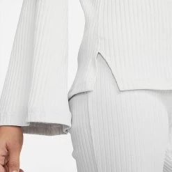 Women's Nike Sportswear Ribbed Jersey Long-Sleeve T-Shirt Photon Dust/Black - DV7866 025 9 Women's Nike Sportswear Ribbed Jersey Long-Sleeve T-Shirt Photon Dust/Black - DV7866 025 -Nike Women Shop DV7866 025 M5